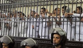 إقدام النظام المصري على إعدام 15 معارضا  ترهيبٌ للمحتجين في الشارع