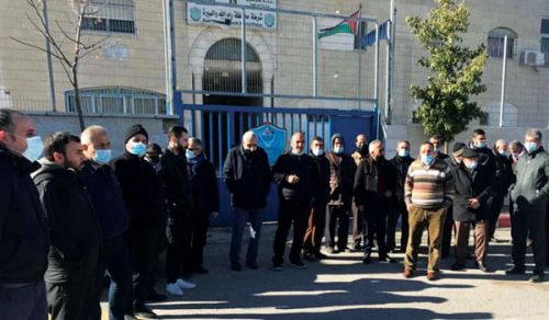 اعتصام حاشد أمام مقر الشرطة بالبيرة  للمطالبة بالإفراج عن الشاب محمود هاني