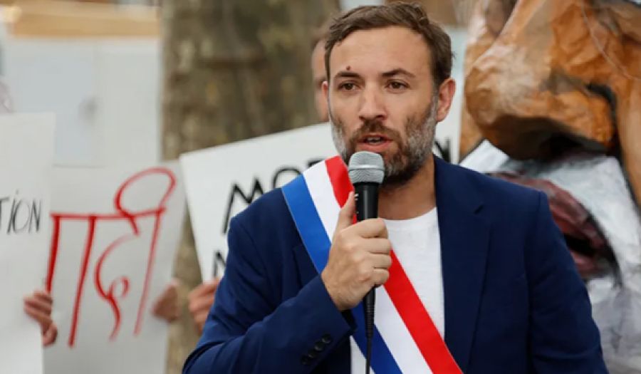 نائب فرنسي يطالب بمحاكمة آلاف الفرنسيين في صفوف جيش يهود