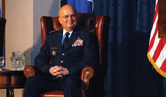 مدير سابق لـ "سي آي إيه" يعلن نهاية العراق وسوريا