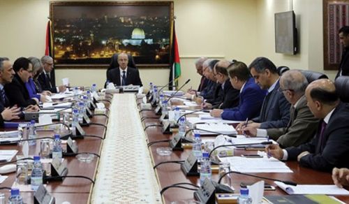 مجلس وزراء السلطة الفلسطينية  يقر بأحقية كيان يهود على معظم أرض فلسطين!