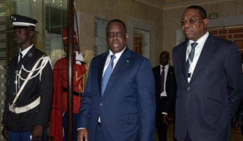 بذريعة ما يسمونه "مكافحة الإرهاب"،  الحكام في بلادنا يُسلمون البلاد والعباد للدول الغربية الاستعمارية السنغال تصادق على وجود عسكري أمريكي دائم لـ "مكافحة الإرهاب"