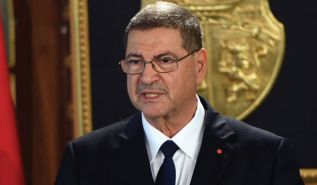رئيس وزراء تونس: &quot;التيارات الهدامة&quot; تحاول استغلال الاحتجاجات