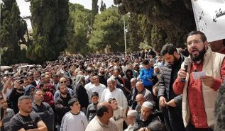 من قلب المسجد الأقصى المبارك حزب التحرير يوجه نداءً لجيوش المسلمين