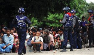 ميانمار تكثف حملة الإبادة الجماعية ضد مسلمي الروهينغا والعالم تخلى عنهم وتركهم لحتفهم