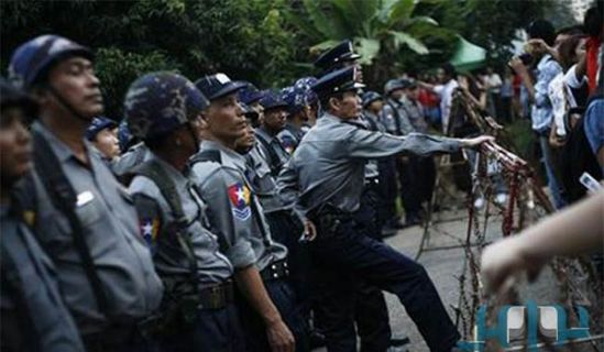 المسلمون كالأيتام على مآدب اللئام  ميانمار ماضية بسحب "مواطنة" مسلمي الروهينغا