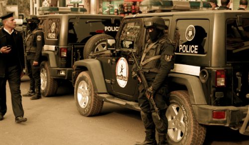 أجهزة أمن السيسي تشن حملة مداهمات واعتقالات  لشباب حزب التحرير