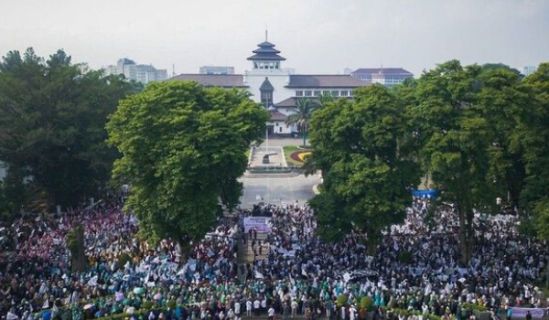حزب التحرير/ إندونيسيا مسيرات حاشدة  &quot;فلسطين لا تزال تحت الاحتلال&quot;