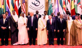 الولاء للكفار  عاقبته وخيمة