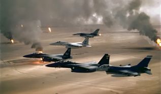 أمريكا تنفذ ضربة عسكرية في ليبيا