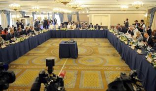 اجتماع "المانحين" الثامن لسوريا في الكويت: جهات مشبوهة بأموال مسروقة