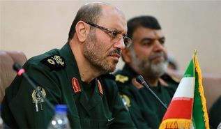 وزير الدفاع الإيراني: لم نسلم قاعدة لروسيا