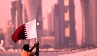 قطر تطلق سراح 8 ضباط هنود جواسيس عملوا لحساب كيان يهود!