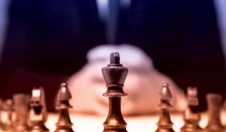 نظرات سياسية  استقلال القرار السياسي أساس القوة