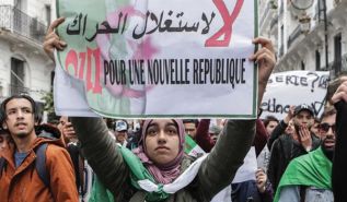 مؤامرة تغييب الإسلام عن حراك الجزائر