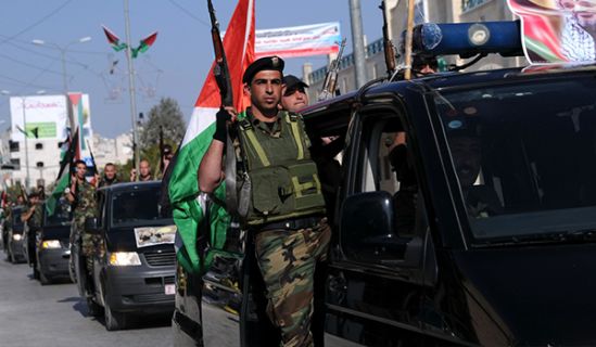 السلطة وكيان يهود  في عداوة أهل فلسطين سواء!