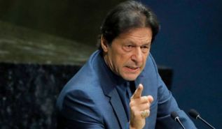 النظام الباكستاني بقيادة عمران خان  يسعى بكل قوة إلى تطبيع العلاقات مع الهند المجرمة!