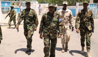 الرئيس الصومالي الجديد يعلن بلاده "منطقة حرب"