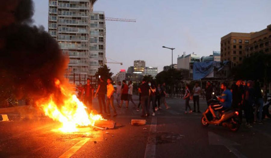 الاضطرابات والاحتجاجات تطفو على السطح في لبنان من جديد