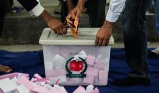 البيانات الانتخابية في انتخابات بنغلادش  حلول تجميلية تفتقر للحل الحقيقي