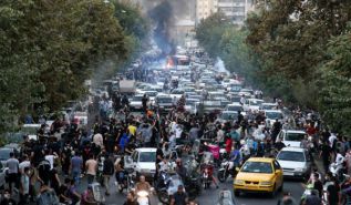 وقفة على أزمة الاحتجاجات الشعبية الإيرانية