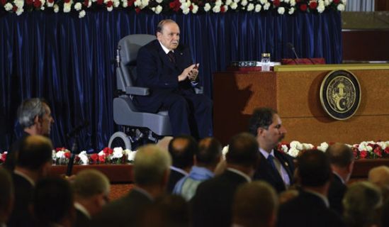 من بريد القراء المشهد السياسي في الجزائر: أكذوبة "الدولة المدنية" ووهم "الانتقال الديمقراطي"