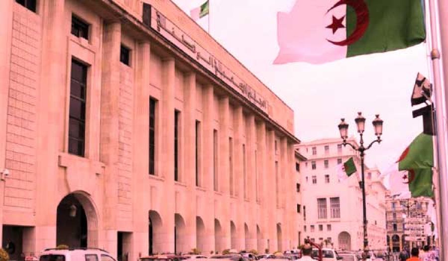 أبعاد تصاعد الخلافات في النظام الجزائري