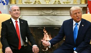 كيان يهود ليس إلا فأرا حقيرا  يختبئ في جيب أمريكا